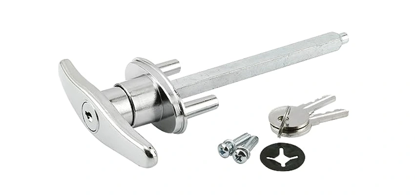 Old Style Garage Door Locks Replacements in La Mirada, California