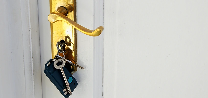 Broken Door Key Extraction in La Mirada, CA