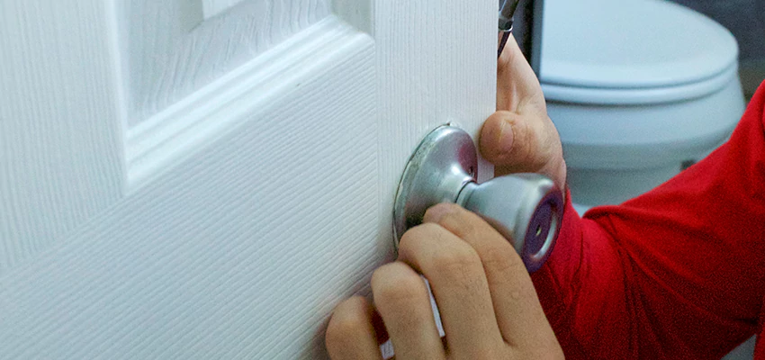 Vintage Door Knob Replacement in La Mirada, CA